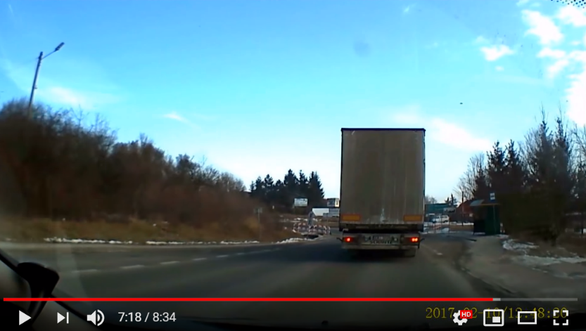 obraz wideo z kamerki samochodowej wideorejetratorów jazdy HSJ-226